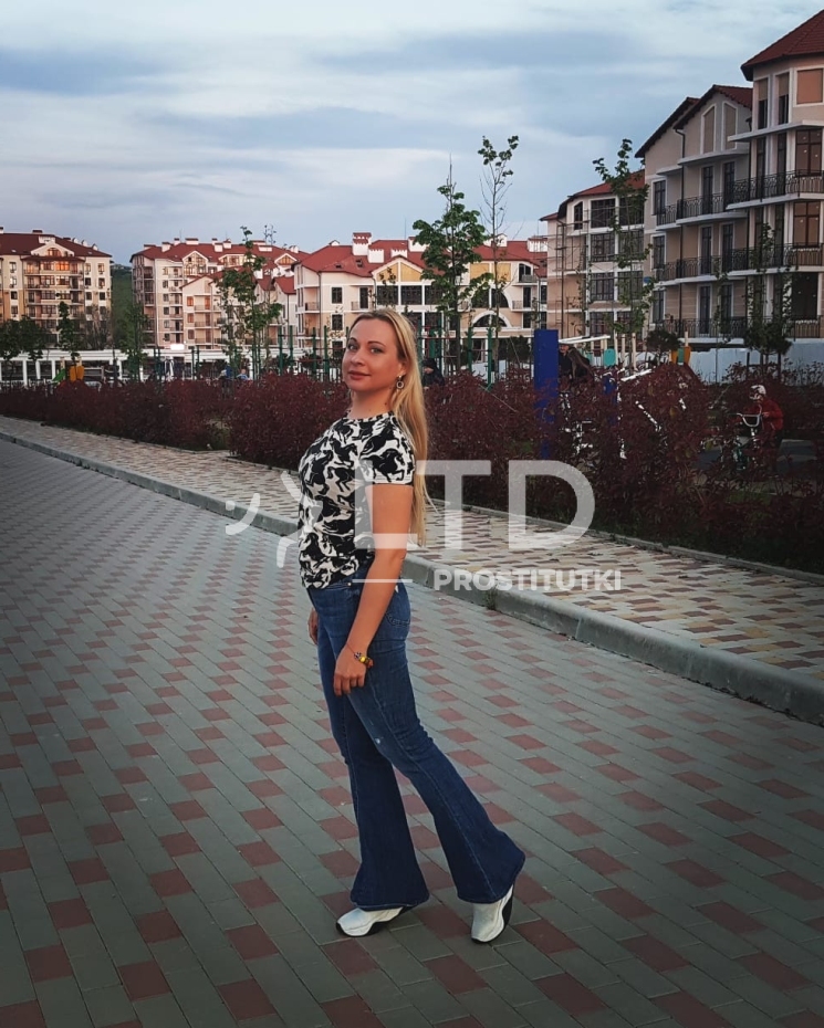 проститутка Алиса, анкета 383691, 35 лет, метро Баррикадная, цена от 7к/час
