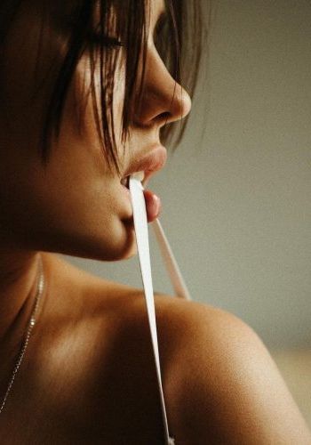 Профессионалка Ирина (26), Бульвар Рокоссовского, 7,000 ₽ час, Минет в презервативе, Окончание на грудь, тел +7(918)647-16-58