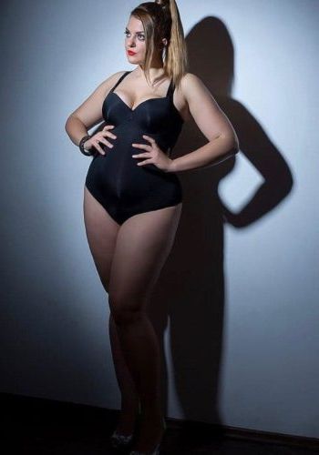 Эскортница  Лизочка (32), 4,000 ₽ час, Минет в презервативе, Массаж расслабляющий, тел +7(902)619-87-08