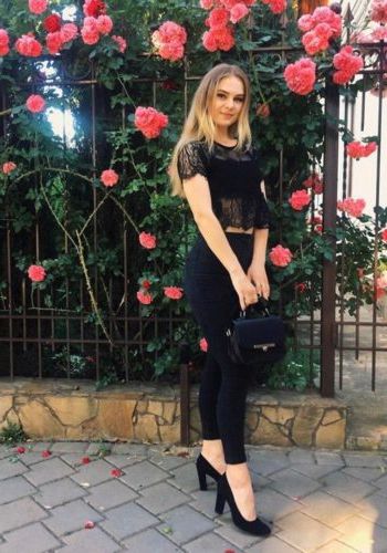 Путана  Лиза (26), 3,500 ₽ час, Минет в презервативе, Минет без резинки, тел +7(919)259-90-53