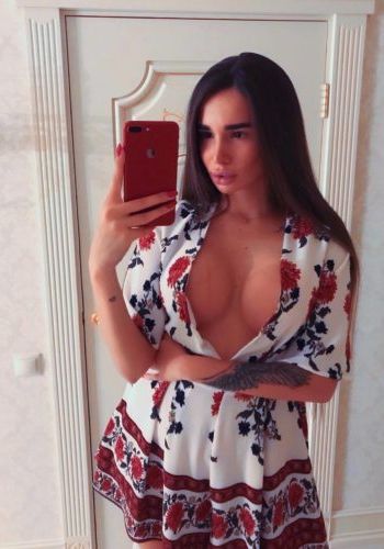 Шлюха Оксанка (28), Ясенево, 2,000 ₽ час, Минет в презервативе, Окончание в рот, тел +7(928)104-70-92