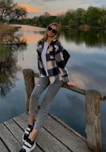 Проститутка  Люда (27), Театральная, 3,500 ₽ час, Окончание на грудь, Трамплинг, тел +7(901)829-31-35
