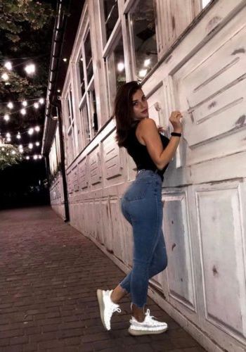 Массажистка  Надин (28), Трубная, 5,000 ₽ час, Минет в презервативе, Окончание на грудь, тел +7(901)254-95-25