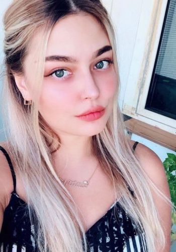 Массажистка  Арина (27), Улица академика Янгеля, 4,000 ₽ час, Минет в презервативе, Госпожа, тел +7(902)760-27-54