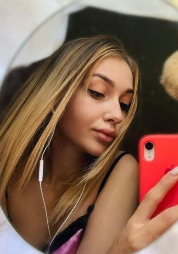 Профессионалка  Эльвира (28), Грачевская, 7,000 ₽ час, Минет без резинки, Окончание на грудь, тел +7(995)125-57-06
