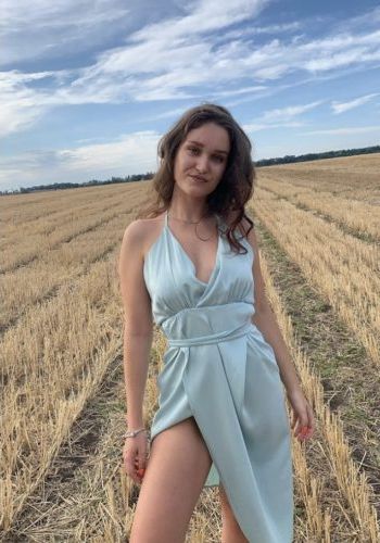 Девушка по вызову  Оксана (26), Сколково, 3,500 ₽ час, Секс классический, Окончание на грудь, тел +7(988)150-45-52