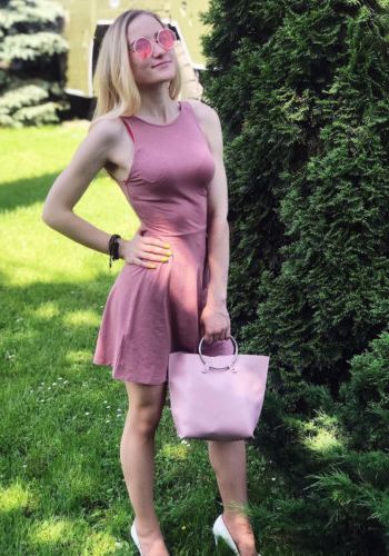 Путана Елена (25), Новокосино, 3,500 ₽ час, Минет без резинки, Окончание на грудь, тел +7(904)475-20-86