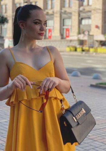 Массажистка Ника (22), Отрадное, 3,500 ₽ час, Минет в презервативе, Окончание на лицо, тел +7(900)146-51-48