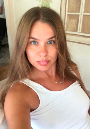 Массажистка Галина (22), Охотный ряд, 3,000 ₽ час, Минет без резинки, Массаж эротический, тел +7(988)058-65-24