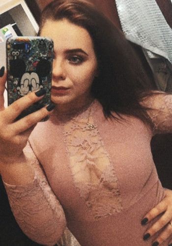 Куртизанка Карина (25), Проспект Вернадского, 3,500 ₽ час, Минет в презервативе, Окончание на грудь, тел +7(950)413-90-28