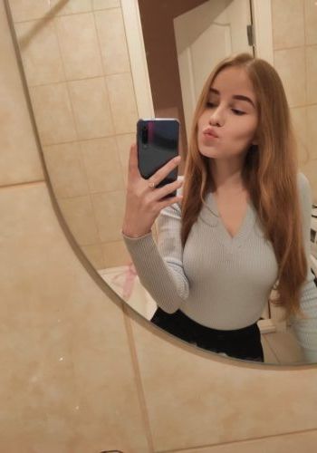 Проститутка Даша (27), Пятницкое шоссе, 3,000 ₽ час, Минет в презервативе, Окончание на лицо, тел +7(995)542-12-56
