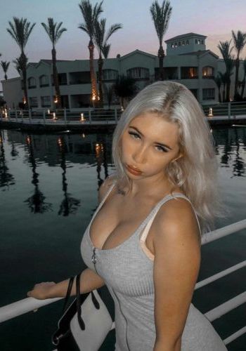 Профессионалка Светлана (27), Савеловская, 3,000 ₽ час, Массаж расслабляющий, Окончание на грудь, тел +7(904)420-23-56