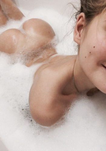 Эскортница Дарина (22), Улица Дмитриевского, 3,000 ₽ час, Массаж расслабляющий, Окончание на грудь, тел +7(919)738-17-71