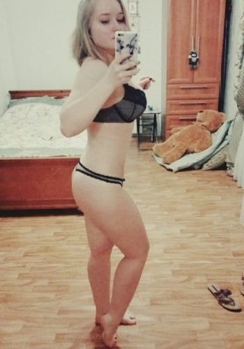 Ночная бабочка Лена (22), Цветной бульвар, 3,000 ₽ час, Минет в презервативе, Окончание на грудь, тел +7(989)510-87-75