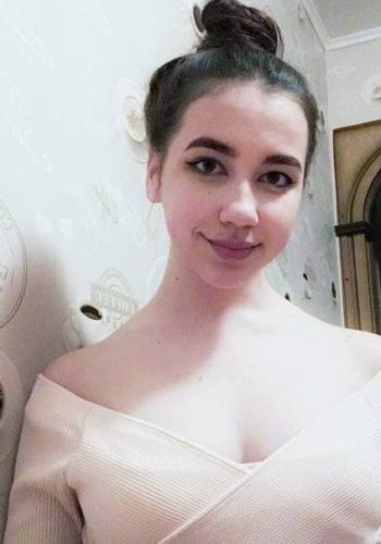 Шлюха Ульяна (22), Щукинская, 3,000 ₽ час, Секс классический, Минет без резинки, тел +7(931)105-21-31