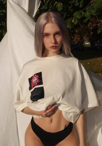 Шлюха Владилена (27), Улица Дмитриевского, 3,000 ₽ час, Окончание на грудь, Окончание на лицо, тел +7(950)085-36-65
