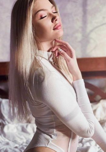 Шлюха  Рада (30), Ленинский проспект, 7,000 ₽ час, Минет без резинки, Окончание на грудь, тел +7(918)906-26-37