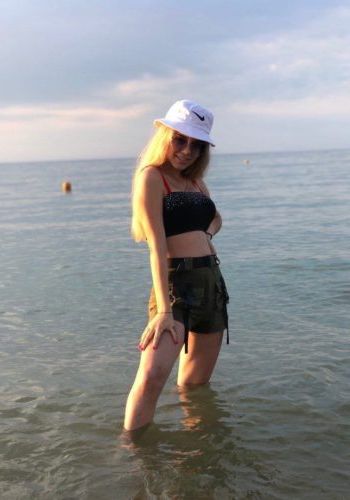 Содержанка Ольга (27), 3,000 ₽ час, Окончание в рот, Госпожа, тел +7(978)076-65-91