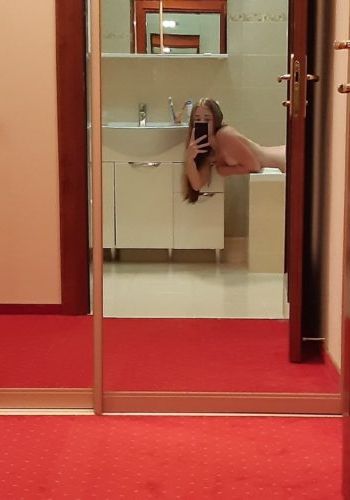 Путана Яна (25), 3,000 ₽ час, Минет в презервативе, Минет без резинки, тел +7(995)973-75-50