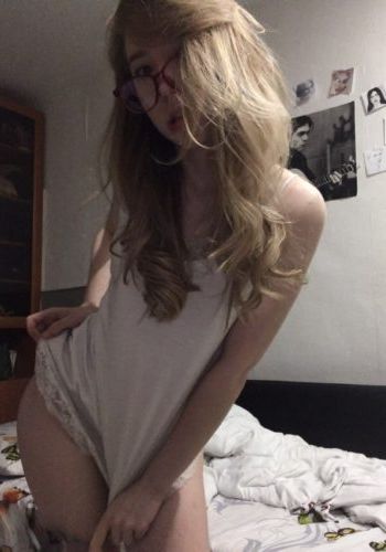 Жрица любви Марина (20), 3,000 ₽ час, Минет без резинки, Окончание в рот, тел +7(902)497-96-47