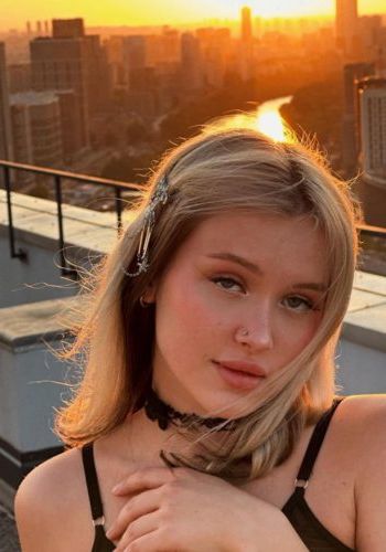 Куртизанка Лена (22), Кленовый бульвар, 3,000 ₽ час, Окончание в рот, Фистинг классический, тел +7(950)218-13-91
