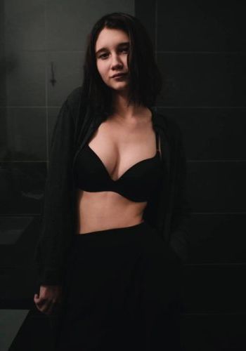 Ночная бабочка Галина (28), Баковка, 3,000 ₽ час, Минет в презервативе, Окончание на грудь, тел +7(937)865-18-37