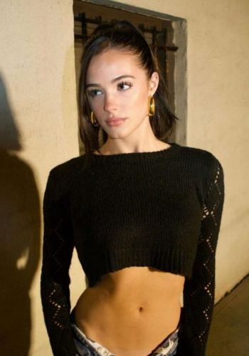 Шлюха Алина (28), Щелковская, 4,500 ₽ час, Секс классический, Массаж эротический, тел +7(989)325-57-50