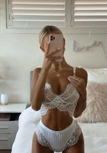Массажистка Елена (32), Минская, 4,000 ₽ час, Окончание на грудь, Окончание на лицо, тел +7(999)659-04-06