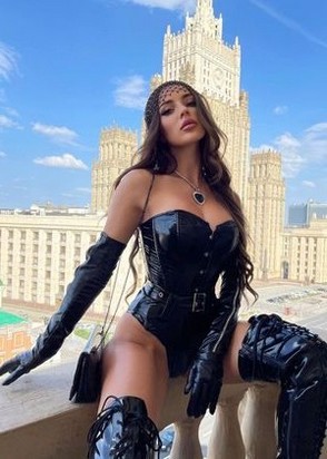 Куртизанка Тори (25), Лесопарковая, 8,000 ₽ час, Минет в презервативе, Минет глубокий, тел +7(902)104-37-96