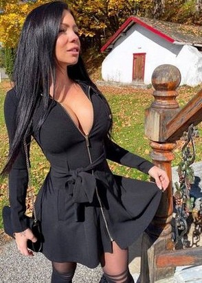 Проститутка Марина (23), Молодежная, 6,000 ₽ час, Секс классический, Минет в презервативе, тел +7(921)271-79-35