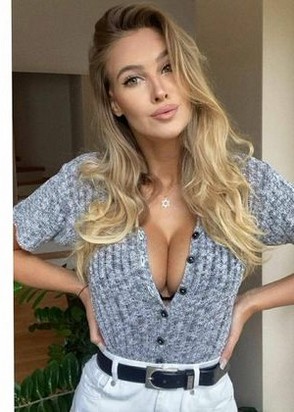 Массажистка Ирина (24), Крылатское, 6,000 ₽ час, Минет в презервативе, Массаж эротический, тел +7(995)704-30-91