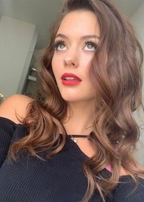 Путана Аня (22), Бабушкинская, 5,000 ₽ час, Стриптиз не профи, Массаж расслабляющий, тел +7(919)076-51-17