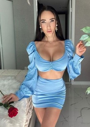 Массажистка Карина (24), Университет, 10,000 ₽ час, Секс классический, Минет глубокий, тел +7(902)481-72-82