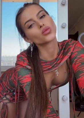 Куртизанка Кира (24), Кунцевская, 6,000 ₽ час, Секс классический, Стриптиз не профи, тел +7(921)439-05-58