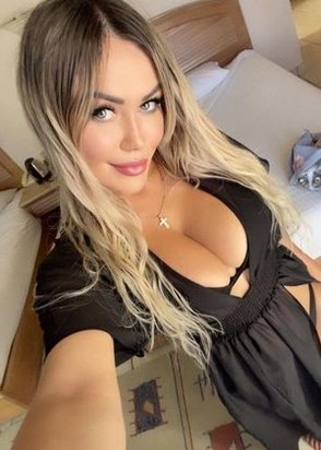 Шлюха Кристина (25), Андроновка, 6,000 ₽ час, Секс классический, Стриптиз не профи, тел +7(900)352-94-09