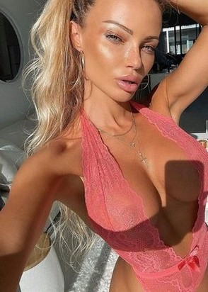 Профессионалка Анна (22), Каширская, 3,000 ₽ час, Секс классический, Минет в презервативе, тел +7(995)982-92-36