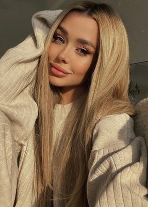 Шлюха Алиса (24), Университет, 8,000 ₽ час, Секс анальный, Окончание на грудь, тел +7(918)790-16-86