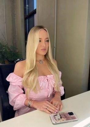 Профессионалка Амелия (23), Смоленская, 11,000 ₽ час, Окончание на грудь, Массаж эротический, тел +7(999)891-26-68