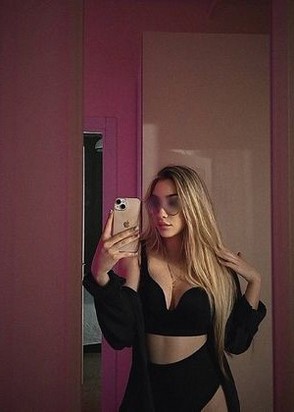 Массажистка Регина (21), Сретенский бульвар, 8,000 ₽ час, Секс классический, Стриптиз профи, тел +7(999)907-32-19