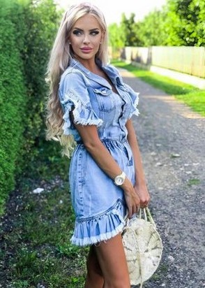 Жрица любви Яна (26), Смоленская, 8,000 ₽ час, Минет в презервативе, Массаж эротический, тел +7(919)912-65-82