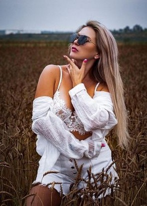 Шлюха Оля (22), Улица Скобелевская, 5,000 ₽ час, Игрушки, Окончание в рот, тел +7(904)135-37-42