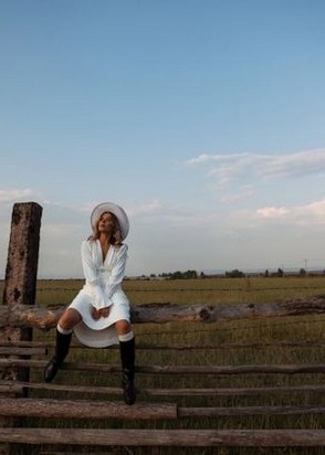 Содержанка Лена (22), Царицыно, 5,000 ₽ час, Окончание на грудь, Госпожа, тел +7(908)478-91-62