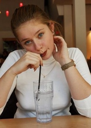 Эскортница Вероника (24), Третьяковская, 5,000 ₽ час, Окончание на грудь, Массаж расслабляющий, тел +7(901)957-32-72