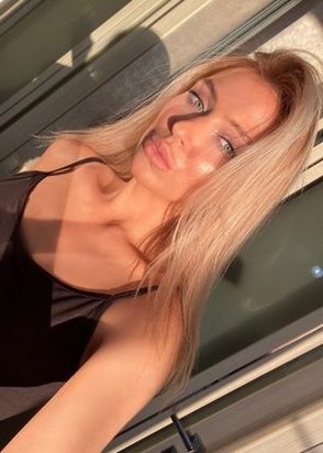 Массажистка Ксения (23), Фили, 20,000 ₽ час, Минет в презервативе, Массаж эротический, тел +7(988)476-30-27
