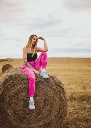 Массажистка Полина (23), Нагорная, 6,000 ₽ час, Минет в презервативе, Массаж эротический, тел +7(919)287-05-90