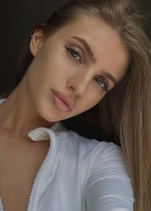 Профессионалка Катя (28), Боровицкая, 8,000 ₽ час, Минет в презервативе, Окончание на лицо, тел +7(918)945-23-80