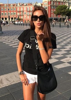 Проститутка ЯНА (23), Фрунзенская, 10,000 ₽ час, Минет без резинки, Массаж эротический, тел +7(988)506-91-67