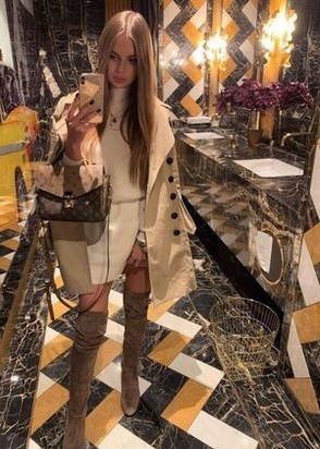 Массажистка Карина (23), Чеховская, 10,000 ₽ час, Секс классический, Минет глубокий, тел +7(901)480-36-80