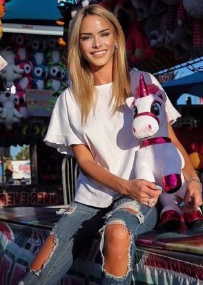 Массажистка ЮЛЯ (23), Смоленская, 15,000 ₽ час, Стриптиз не профи, Массаж профессиональный, тел +7(908)264-42-49