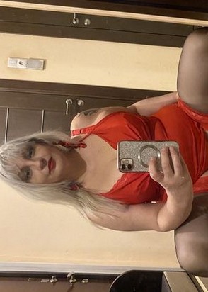Массажистка Вика (44), Кузьминки, 4,000 ₽ час, Секс классический, Минет в презервативе, тел +7(953)470-94-68